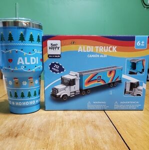 Aldi holiday bundle building Bricks An Cup Brand New NWT